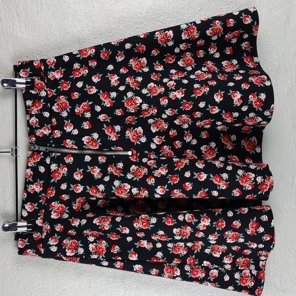 Olsenboye Black Pink Rose Floral Polyester Flat Front Zip Back Mini Circle Skirt - Picture 7 of 10